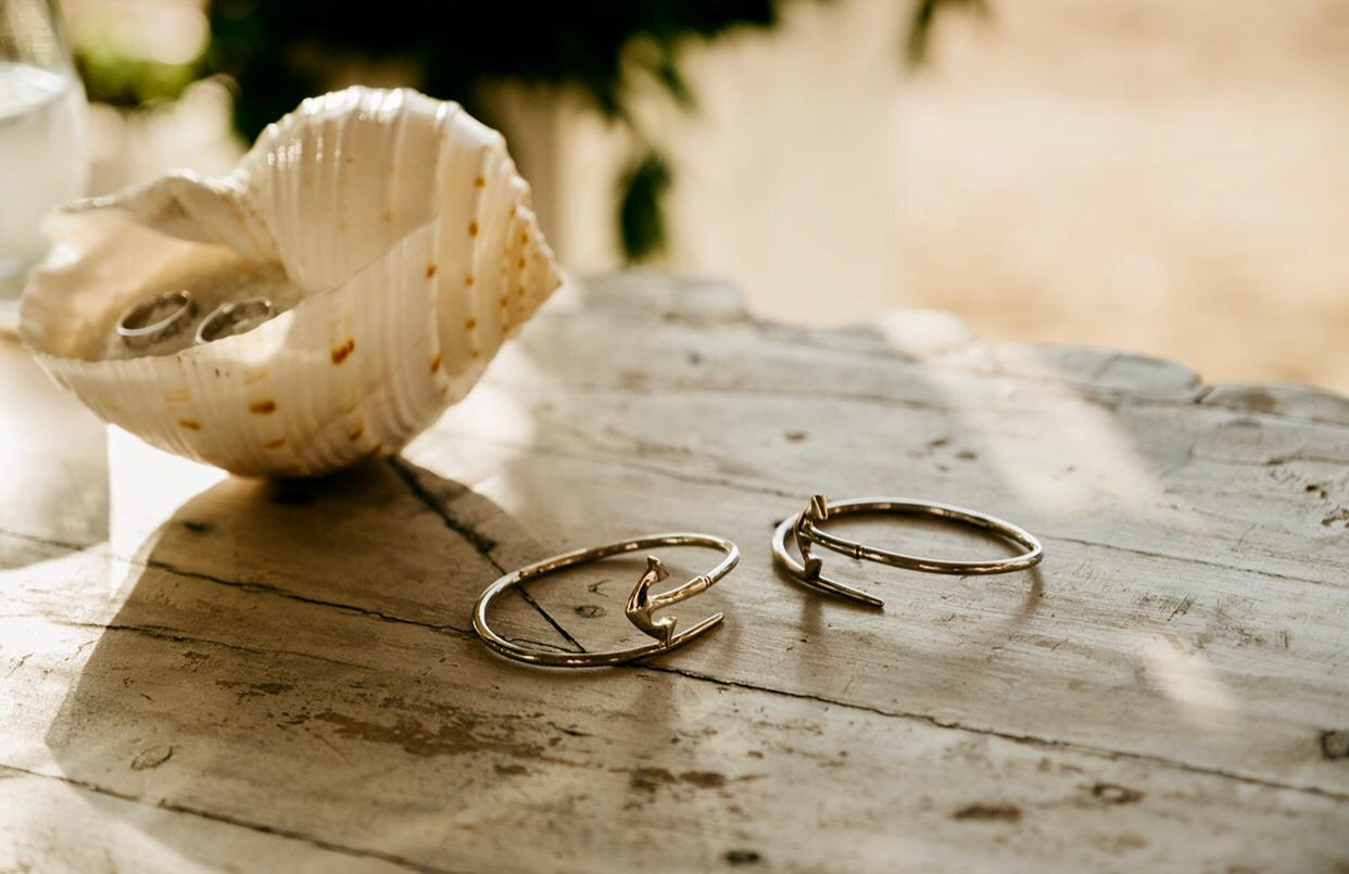anillos y pulseras